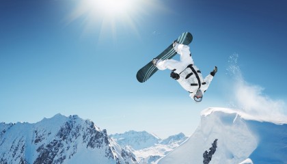 九游娱乐app下载-_观众互动：现场投票决定精彩比赛瞬间_，比赛现场投票系统