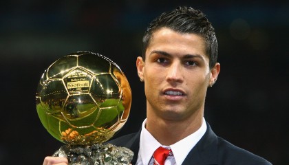 九游体育网址-篮网三巨头展现顶级配合，继续领跑联盟，篮网三巨头表现