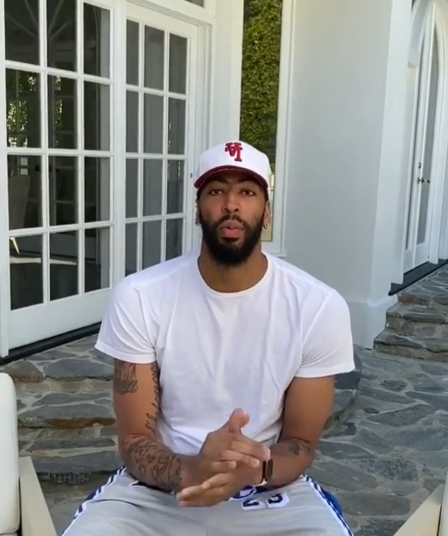 九游体育登录入口-社会责任：NBA运动员在公益慈善中的新操作的简单介绍