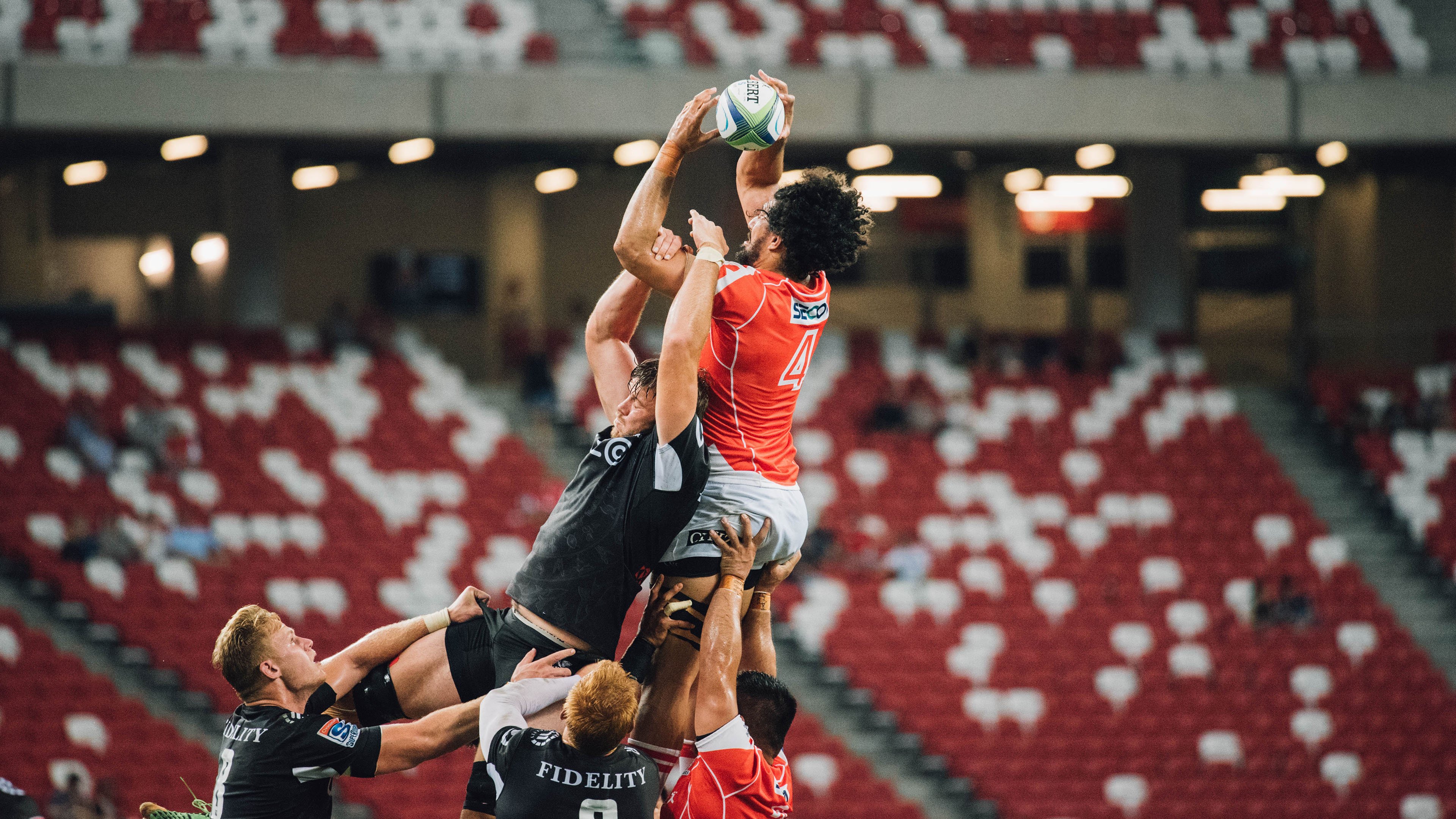 【比赛幕后】运动员准备、裁判判罚、现场布置全纪录,运动员裁判员入场解说词