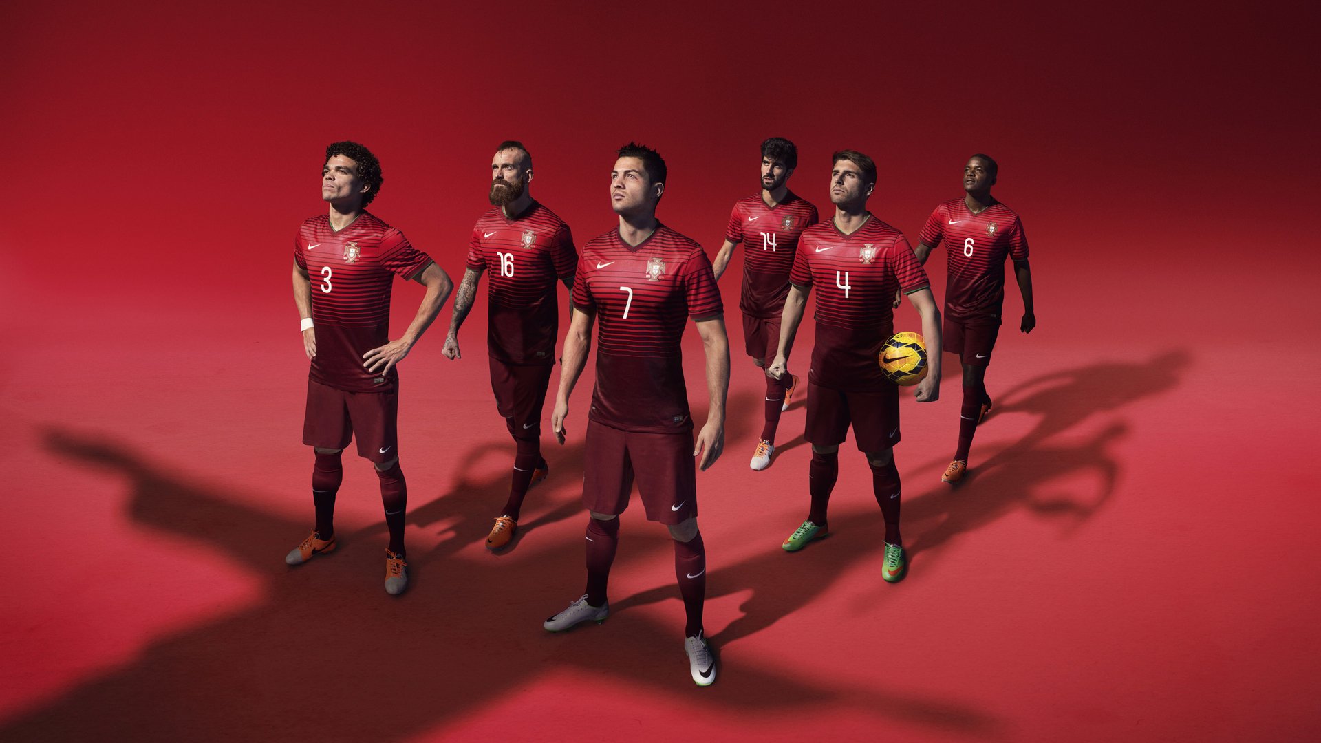 小牛主帅称东契奇为“本时代最全能球员”，东契奇是小前锋还是得分后卫