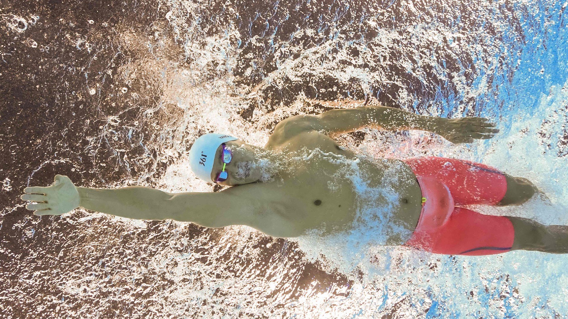 高端电竞赛事场馆投入使用，提升硬件设施水平，电竞场馆的功能和用途